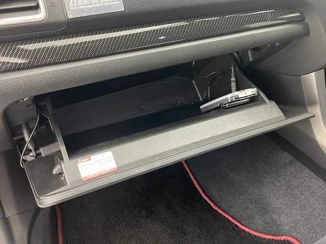 スバル ＷＲＸ ＳＴＩ STI タイプS 道央・札幌 2014(平26)年 6.8万km クリスタルホワイトP ・4WD/・社外ナビ&TV&CD&DVD&SD&BT/・バックカメラ/・ハーフレザーシート/・STIエアロ/・社外ドライブレコーダー/・ETC/・LEDヘッドライト/・オートライト/・スマートキー/・スペアキー