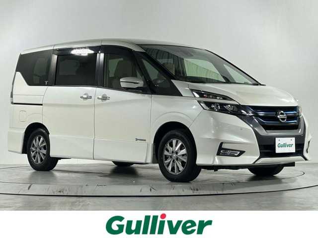 日産 セレナ e－パワー ハイウェイスター V 佐賀県 2018(平30)年 6.5万km ブリリアントホワイトパール 純正７インチナビ/（TV/CD/DVD/Bluetooth/AM/FM）/衝突軽減ブレーキ/全方位カメラ/コーナーセンサー/レーンキープアシスト/パーキングアシスト/両側パワースライドドア/ハンズフリーオートスライドドア/クルーズコントロール/純正１５アルミホイール/ＬＥＤヘッドライト/オートライト/純正フロアマット/ドアバイザー/ドライブレコーダー/標識検知機能/盗難防止装置/横滑り防止装置