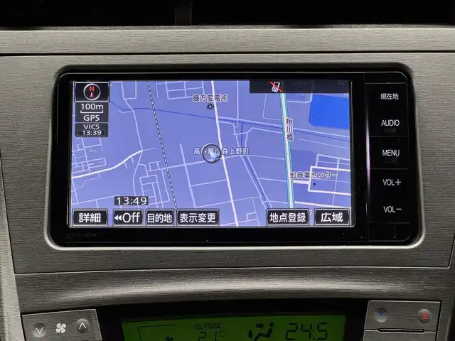 トヨタ プリウス S 三重県 2015(平27)年 2.8万km ホワイトパールクリスタルシャイン ハイブリッド/FF/インパネCVT/純正 7インチナビ NSZT-W64/（AM/FM/CD/DVD/SDREC/SD/TV/Bluetooth/DS）/バックカメラ/ドライブレコーダー 前後/ビルトイン ETC/安全/・車両接近通報装置/・電子制動力配分機能付ABS/・SRS サイド＆カーテンシールドエアバッグシステム/など/装備/・オートライト/・HIDヘッドライト/・オートエアコン/・マルチインフォメーションディスプレイ/・プッシュスタート/・電動格納ドアミラー/・パワーウインドウ/・パワーステアリング/・カバー付 純正15inAW/・スマートキーx2/・取/ナビ取/など