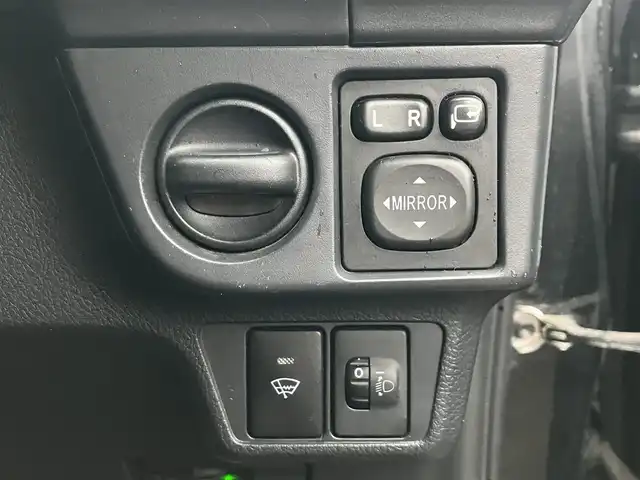 トヨタ カローラ フィールダー 1．5X 道南・函館 2015(平27)年 13.9万km ブラックマイカ /純正SDナビ//フルセグTV//社外エンジンスターター//バックカメラ//寒冷地仕様//ワイパーデアイサー//横滑り防止//HIDヘッドライト//フォグランプ//ETC//取扱説明書//保証書