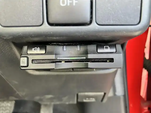 トヨタ アクア S 静岡県 2012(平24)年 7.1万km スーパーレッドⅤ エンジンスタートボタン/パワーステアリング/パワーウィンドウ/取扱説明書/アイドリングストップ/スマートキー/スペアキー1本/オートエアコン/純正ＥＴＣ/純正ナビ（CD/DVD/BT/フルセグ）/ドライブレコーダー前後/純正フロアマット/布シート/ABS/横滑り防止装置/オートライト/ハロゲン/Wエアバッグ