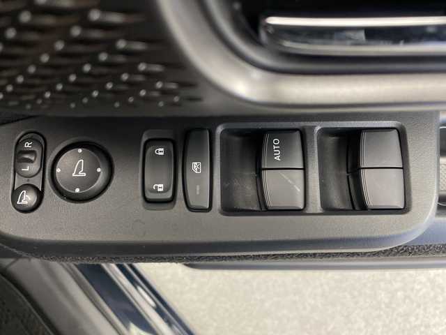 ホンダ Ｎ ＢＯＸ カスタム 長野県 2025(令7)年 0.2万km ミッドナイトブルービームM 4WD/ホンダセンシング/アダプティブクルーズコントロール/レーンキープアシスト/衝突軽減ブレーキ/コーナーセンサー/先行車発進告知/標識認識表示/片側パワースライドドア/前席シートヒーター/LEDヘッドライト/オートライト/オートマチックハイビーム/ヘッドライトレベライザー/電動格納ミラー/ウィンカーミラー/ドアミラーヒーター/電動ホールド/ブレーキホールド/純正14インチAW装着/ドアバイザー/プッシュスタート/スマートキー/スペアキー1本