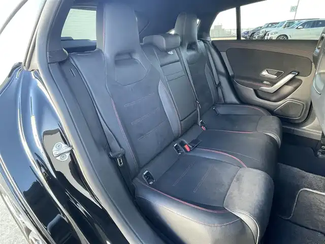 メルセデス・ベンツ ＣＬＡ２００ｄ Sブレーク AMGライン 東京都 2020(令2)年 1.9万km 黒 AMGライン/アダプティブクルーズコントロール/シートヒーター/アンビエントライト/パーキングアシスト/ステアリングスイッチ/横滑り防止装置/インテリジェントライトシステム/ETC/純正ドライブレコーダー/18インチアルミホイール