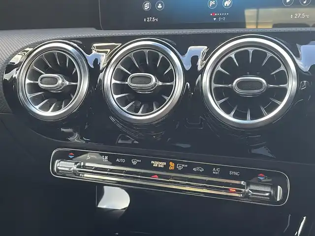 メルセデス・ベンツ ＣＬＡ２００ｄ Sブレーク AMGライン 東京都 2020(令2)年 1.9万km 黒 AMGライン/アダプティブクルーズコントロール/シートヒーター/アンビエントライト/パーキングアシスト/ステアリングスイッチ/横滑り防止装置/インテリジェントライトシステム/ETC/純正ドライブレコーダー/18インチアルミホイール