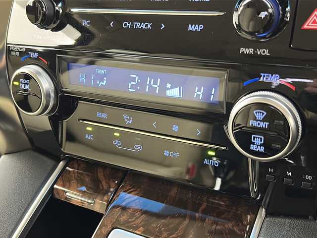 トヨタ ヴェルファイア X 宮城県 2021(令3)年 4.1万km ブラック 禁煙車/純正フリップダウンモニター/DVDキット/トヨタセーフティセンス/・プリクラッシュセーフティ/・レーントレーシングアシスト/・レーダークルーズコントロール/・パーキングサポートブレーキ/純正ディスプレイオーディオ/・BT/DVD/CD/USB/Miracast/フルセグTV/バックカメラ/ビルトインETC2.0/前後ドライブレコーダー/ウッドコンビステアリング/ステアリングスイッチ/プッシュスタート/スマートキー/電動パーキングブレーキ/革調シートカバー/純正16インチアルミ/純正ドアバイザー/社外フロアマット/LEDヘッドライト/LEDフォグランプ/アイドリングストップ