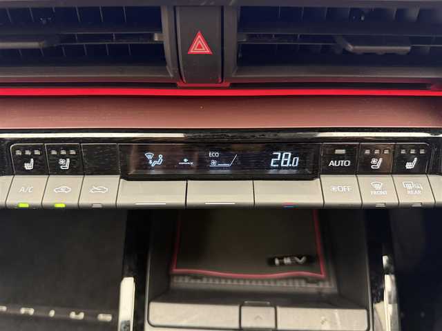 トヨタ プリウス Z 埼玉県 2023(令5)年 1.2万km 黄 純正ディスプレイオーディオ/（Bluetooth/HDMI/USB/フルセグTV/スマホ連携）/純正メモリナビ/バック/サイドカメラ/パノラマルーフ/アダクティブクルーズコントロール/レーンディパーチャーアラート/レーンキープアシスト/プリクラッシュセーフティー/ブラインドスポットモニター/パーキングアシスト/コーナーセンサー（前後）/デジタルインナーミラー/レザーシート/シートヒーター（D/N席）/ベンチレーション（D/N席）/D席パワーシート/ステアリングヒーター/パワーバックドア/LEDヘッドライト/オートライト/オートマチックハイビーム/ヘッドライトレベライザー/ビルトインETC2.0/モデリスタスポイラー（フロント/サイド/リア）/TVキット/ワイヤレス充電/純正19インチアルミホイール/純正フロアマット/スマートキー/スペアキー1本/OPスペアタイヤ