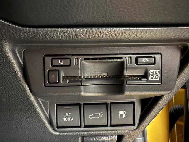 トヨタ プリウス Z 埼玉県 2023(令5)年 1.2万km 黄 純正ディスプレイオーディオ/（Bluetooth/HDMI/USB/フルセグTV/スマホ連携）/純正メモリナビ/バック/サイドカメラ/パノラマルーフ/アダクティブクルーズコントロール/レーンディパーチャーアラート/レーンキープアシスト/プリクラッシュセーフティー/ブラインドスポットモニター/パーキングアシスト/コーナーセンサー（前後）/デジタルインナーミラー/レザーシート/シートヒーター（D/N席）/ベンチレーション（D/N席）/D席パワーシート/ステアリングヒーター/パワーバックドア/LEDヘッドライト/オートライト/オートマチックハイビーム/ヘッドライトレベライザー/ビルトインETC2.0/モデリスタスポイラー（フロント/サイド/リア）/TVキット/ワイヤレス充電/純正19インチアルミホイール/純正フロアマット/スマートキー/スペアキー1本/OPスペアタイヤ