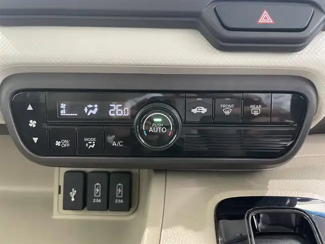 ホンダ Ｎ ＢＯＸ G L ホンダセンシング 鹿児島県 2018(平30)年 3.7万km クリスタルブラックパール 純正ナビ（フルセグＴＶ）　/バックカメラ　/ビルトインＥＴＣ　/アダプティブクルーズコントロール　/コーナーセンサー　/ホンダセンシング　/衝突被害軽減　/レーンキープ　/片側電動スライドドア　/ＥＣＯＮ　/ＬＥＤ