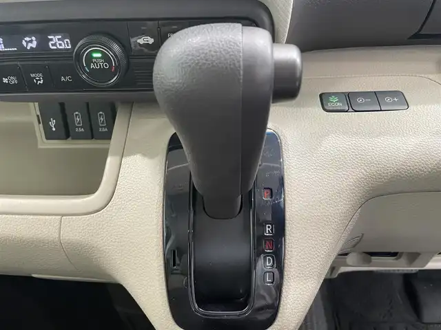 ホンダ Ｎ ＢＯＸ G L ホンダセンシング 鹿児島県 2018(平30)年 3.7万km クリスタルブラックパール 純正ナビ（フルセグＴＶ）　/バックカメラ　/ビルトインＥＴＣ　/アダプティブクルーズコントロール　/コーナーセンサー　/ホンダセンシング　/衝突被害軽減　/レーンキープ　/片側電動スライドドア　/ＥＣＯＮ　/ＬＥＤ