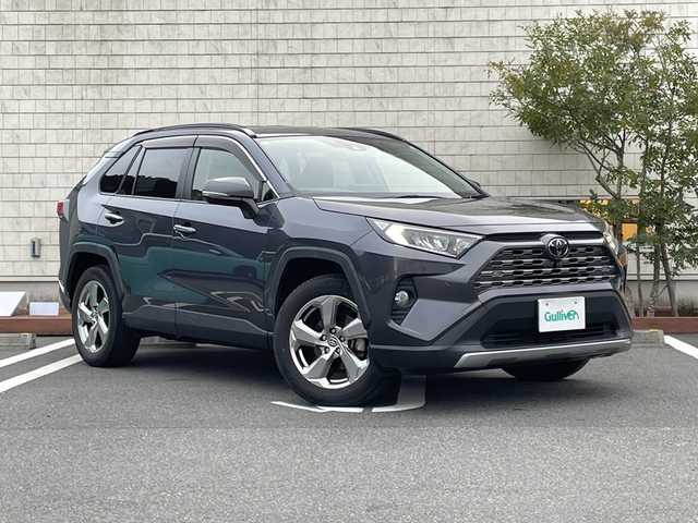 トヨタ ＲＡＶ４ G 愛媛県 2020(令2)年 2.3万km グレーメタリック ワンオーナー /純正ディスプレイオーディオ/　・Bluetooth/AM/FM/USB/全方位カメラ/バックカメラ/トヨタセーフティセンス/プリクラッシュセーフティ/レーンディパーチャーアラート/レーダークルーズコントロール/前後ドライブレコーダー/レザーシート/D席パワーシート/D/N席シートヒーター/ステアリングヒーター/リヤパワーゲート/ETC/スペアキー/取扱説明書/保証書