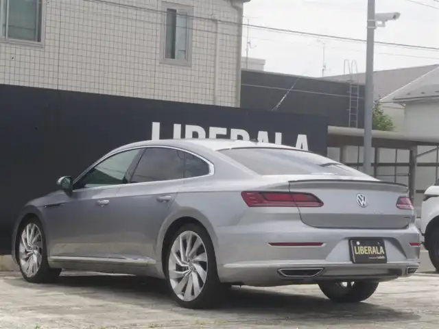 フォルクスワーゲン アルテオン TSI 4モーション エレガンス 岩手県 2018(平30)年 4.8万km パイライトシルバーM フロントアシスト/サイドアシスト/レーンアシスト/ACC/純正ナビ/フルセグTV/全方位カメラ/PDC/ヘッドアップD/サンルーフ/DYNAUDIOサウンド/黒革シート/パワーシート/シートヒーター/電動トランク/ステアリングヒーター/360°ドラレコ /LEDライト