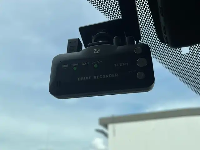 レクサス ＲＸ 450hL 東京都 2020(令2)年 1.8万km ソニッククォーツ 衝突被害軽減ブレーキ/レーンキープアシスト/サンルーフ/純正メモリナビ/バックカメラ/レーダークルーズコントロール/LEDヘッドライト/オートマチックハイビーム/シートヒーター/エアシート/パワーシート/ハンドルヒーター/コーナーセンサー/ドライブレコーダー/スマートキー/ETC2.0