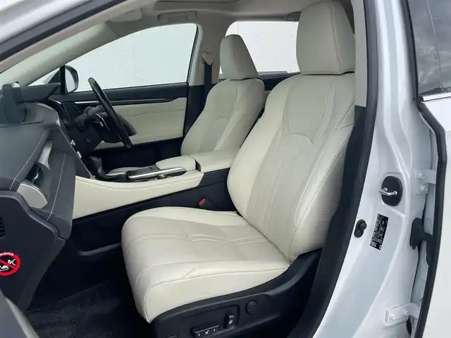 レクサス ＲＸ 450hL 東京都 2020(令2)年 1.8万km ソニッククォーツ 衝突被害軽減ブレーキ/レーンキープアシスト/サンルーフ/純正メモリナビ/バックカメラ/レーダークルーズコントロール/LEDヘッドライト/オートマチックハイビーム/シートヒーター/エアシート/パワーシート/ハンドルヒーター/コーナーセンサー/ドライブレコーダー/スマートキー/ETC2.0