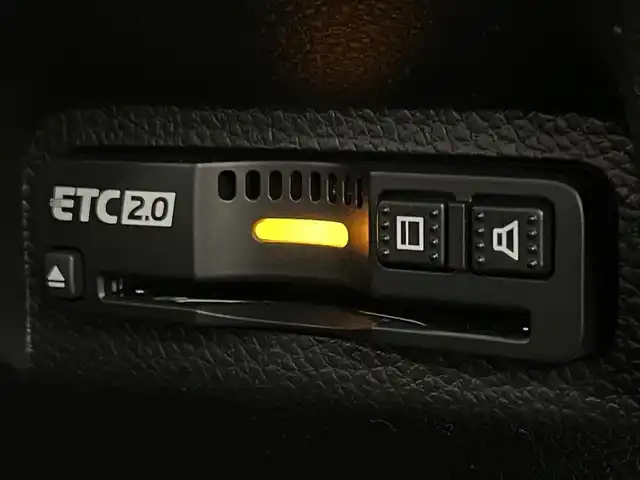 ホンダ ヴェゼル ハイブリッド e:HEV Z 埼玉県 2025(令7)年 0.1万km未満 プラチナホワイトパール 登録済未使用車　純正9インチナビ　フルセグ　バックカメラ　ETC2.0　レーダークルーズ　ホンダセンシング　シートヒーター　ステアリングヒーター　BSM　LEDオートライト　パドルシフト　クリアランスソナー　スペアキー　