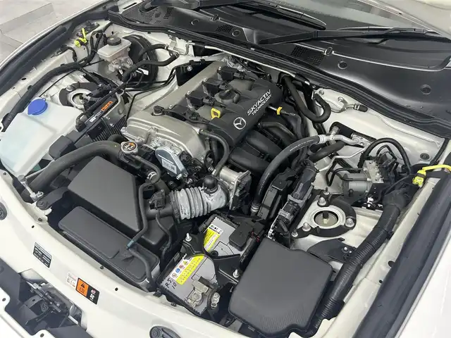 マツダ ロードスター ＲＦ VS 埼玉県 2018(平30)年 3.2万km クリスタルホワイトパールマイカ 純正ナビ　フルセグ　ＢＴ　ＥＴＣ　バックカメラ　本革シート　シートヒーター　ＡＤＶＡＮ１７インチＡＷ　ＯＤＵＬＡマフラー　ＶＡＬＡＮＴＩテールレンズ　ＡＵＴＯＥＸＥステアリング　リアディフューザー