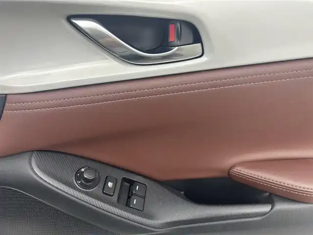 マツダ ロードスター ＲＦ VS 埼玉県 2018(平30)年 3.2万km クリスタルホワイトパールマイカ 純正ナビ　フルセグ　ＢＴ　ＥＴＣ　バックカメラ　本革シート　シートヒーター　ＡＤＶＡＮ１７インチＡＷ　ＯＤＵＬＡマフラー　ＶＡＬＡＮＴＩテールレンズ　ＡＵＴＯＥＸＥステアリング　リアディフューザー