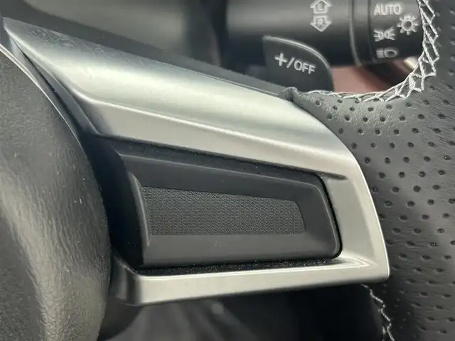 マツダ ロードスター ＲＦ VS 埼玉県 2018(平30)年 3.2万km クリスタルホワイトパールマイカ 純正ナビ　フルセグ　ＢＴ　ＥＴＣ　バックカメラ　本革シート　シートヒーター　ＡＤＶＡＮ１７インチＡＷ　ＯＤＵＬＡマフラー　ＶＡＬＡＮＴＩテールレンズ　ＡＵＴＯＥＸＥステアリング　リアディフューザー