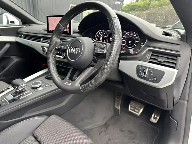 アウディ Ａ５ SB2．0TFSI Q スポーツ 福島県 2017(平29)年 3.5万km グレイシアホワイトメタリック Sラインパッケージ/ACC/レーンキープ/ブラインドスポット /マトリクスLEDヘッドライト/バーチャルコックピット/黒ハーフレザーシート/パワーシート/シートヒーター/純正ナビ/AppleCarPlay/360°カメラ/フルセグTV/電動リアゲート/オートホールド /コーナーセンサー /レインセンサー /ドライブセレクト /パドルシフト/純正18インチAW/取扱説明書/保証書/スペアキー