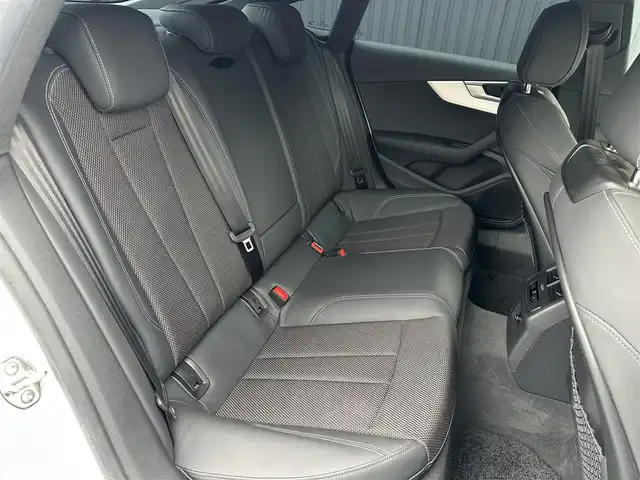アウディ Ａ５ SB2．0TFSI Q スポーツ 福島県 2017(平29)年 3.5万km グレイシアホワイトメタリック Sラインパッケージ/ACC/レーンキープ/ブラインドスポット /マトリクスLEDヘッドライト/バーチャルコックピット/黒ハーフレザーシート/パワーシート/シートヒーター/純正ナビ/AppleCarPlay/360°カメラ/フルセグTV/電動リアゲート/オートホールド /コーナーセンサー /レインセンサー /ドライブセレクト /パドルシフト/純正18インチAW/取扱説明書/保証書/スペアキー