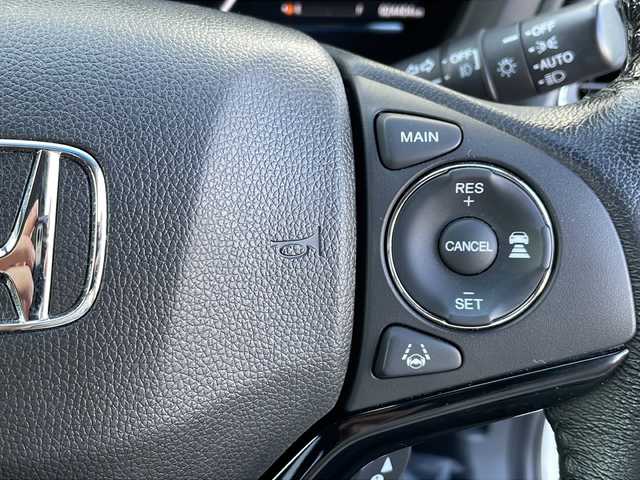 ホンダ ヴェゼル X ホンダセンシング 道北・旭川 2016(平28)年 2.5万km ホワイトオーキッドパール スマートキー/純正ディスプレイオーディオWX-171CP/　ＣＤ・ＢＴ・ワンセグＴＶ・HDMI/バックカメラ/オートライト/ステアリングリモコン/クルーズコントロール/ビルトインETC/モデューロ１６インチAW冬タイヤ/純正１６AW夏タイヤ積込み/保証書