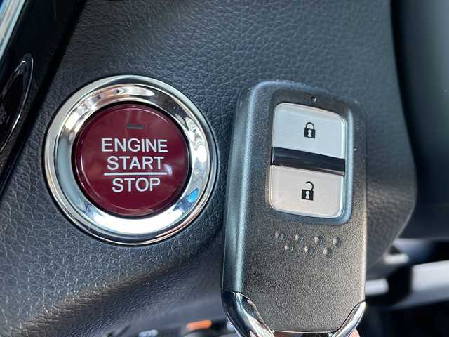 ホンダ ヴェゼル X ホンダセンシング 道北・旭川 2016(平28)年 2.5万km ホワイトオーキッドパール スマートキー/純正ディスプレイオーディオWX-171CP/　ＣＤ・ＢＴ・ワンセグＴＶ・HDMI/バックカメラ/オートライト/ステアリングリモコン/クルーズコントロール/ビルトインETC/モデューロ１６インチAW冬タイヤ/純正１６AW夏タイヤ積込み/保証書