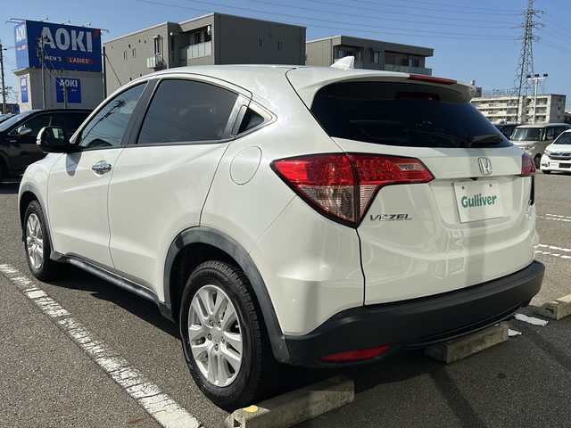 ホンダ ヴェゼル X ホンダセンシング 石川県 2016(平28)年 2.5万km ホワイトオーキッドパール 純正ディスプレイオーディオWX-171CP/【ＣＤ・Bluetooth・ワンセグＴＶ・HDMI】/バックカメラ/ビルトインETC/前方ドライブレコーダー/レーダークルーズコントロール/ホンダセンシング/スマートキー/プッシュスタート/モデューロ１６インチAW冬タイヤ/純正１６AW夏タイヤ積込み/LEDヘッドライト