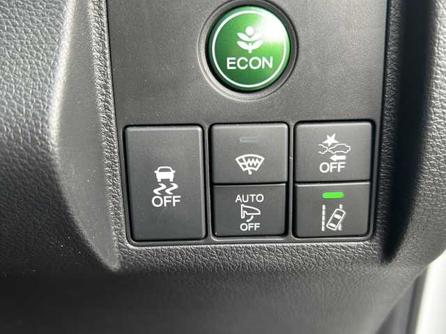 ホンダ ヴェゼル X ホンダセンシング 石川県 2016(平28)年 2.5万km ホワイトオーキッドパール 純正ディスプレイオーディオWX-171CP/【ＣＤ・Bluetooth・ワンセグＴＶ・HDMI】/バックカメラ/ビルトインETC/前方ドライブレコーダー/レーダークルーズコントロール/ホンダセンシング/スマートキー/プッシュスタート/モデューロ１６インチAW冬タイヤ/純正１６AW夏タイヤ積込み/LEDヘッドライト