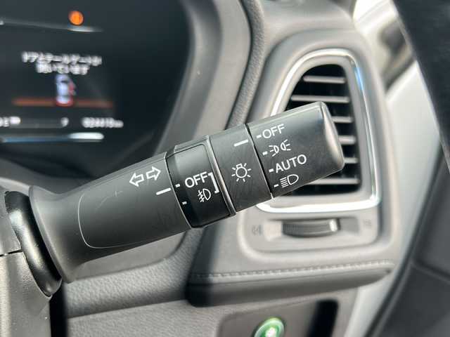 ホンダ ヴェゼル X ホンダセンシング 石川県 2016(平28)年 2.5万km ホワイトオーキッドパール 純正ディスプレイオーディオWX-171CP/【ＣＤ・Bluetooth・ワンセグＴＶ・HDMI】/バックカメラ/ビルトインETC/前方ドライブレコーダー/レーダークルーズコントロール/ホンダセンシング/スマートキー/プッシュスタート/モデューロ１６インチAW冬タイヤ/純正１６AW夏タイヤ積込み/LEDヘッドライト