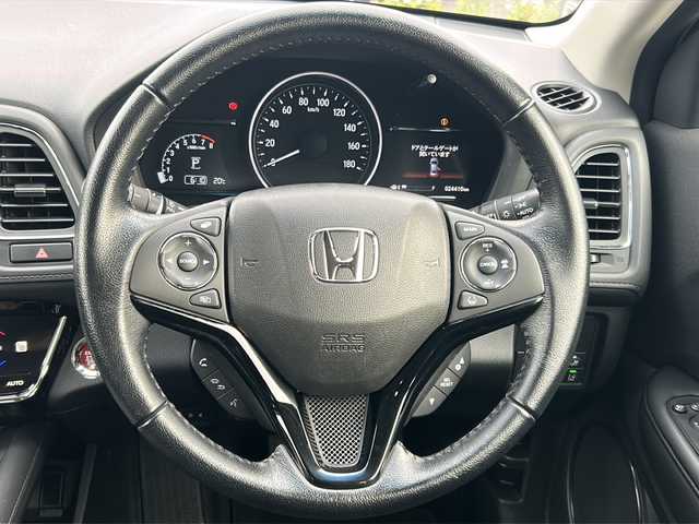 ホンダ ヴェゼル X ホンダセンシング 石川県 2016(平28)年 2.5万km ホワイトオーキッドパール 純正ディスプレイオーディオWX-171CP/【ＣＤ・Bluetooth・ワンセグＴＶ・HDMI】/バックカメラ/ビルトインETC/前方ドライブレコーダー/レーダークルーズコントロール/ホンダセンシング/スマートキー/プッシュスタート/モデューロ１６インチAW冬タイヤ/純正１６AW夏タイヤ積込み/LEDヘッドライト