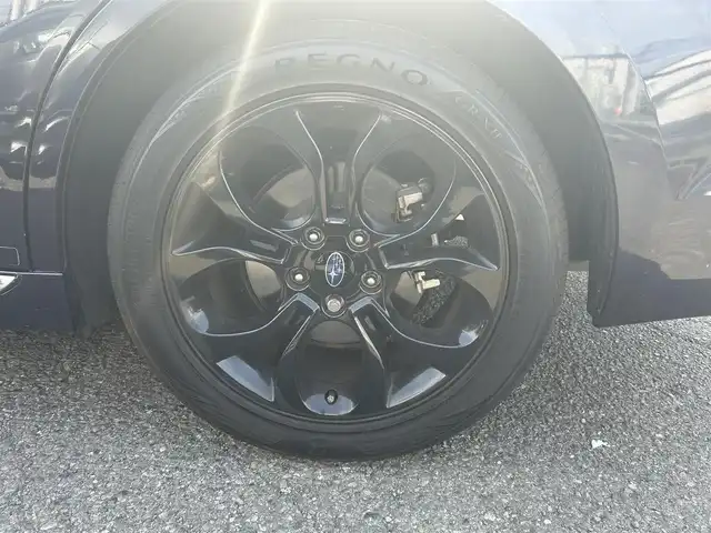 スバル レガシィ Ｂ４ リミテッド 神奈川県 2017(平29)年 4.8万km ダークブルーパール ワンオーナー/純正メモリーナビ/　○フルセグTV/　○VD/CD/AM/FM/USB/BT/フロント＆サイド＆バックカメラ/アイサイト/レーダークルーズコントロール/レーンキープアシスト/先行車発進お知らせ/ブランドスポットミラー/横滑り防止装置/パドルシフト/革巻きステアリング/前席＋後席左右シートヒーター/ステアリングヒーター/コーナーセンサー/アイドリングストップ/純正前方ドライブレコーダー/フロントリップスポイラー/スマートキー　2本/プッシュスタート/ETC/純正フロアマット＆純正ドアバイザー/保証書/取扱説明書＆ナビ取説/H30/R1/R2/R3/R4/R5/R6年記録簿