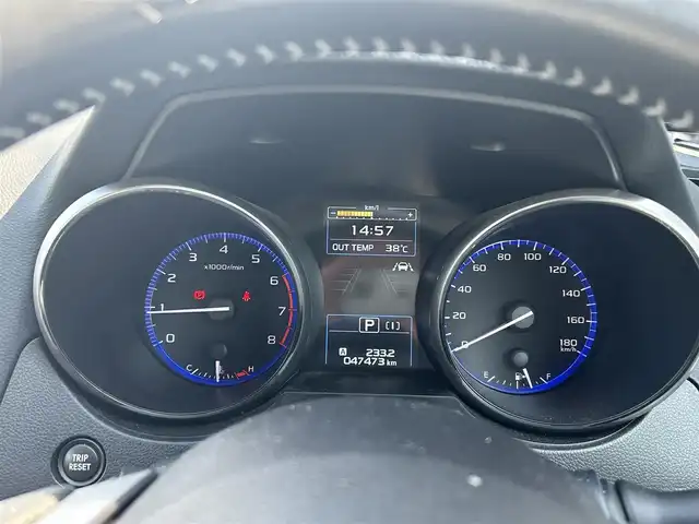 スバル レガシィ Ｂ４ リミテッド 神奈川県 2017(平29)年 4.8万km ダークブルーパール ワンオーナー/純正メモリーナビ/　○フルセグTV/　○VD/CD/AM/FM/USB/BT/フロント＆サイド＆バックカメラ/アイサイト/レーダークルーズコントロール/レーンキープアシスト/先行車発進お知らせ/ブランドスポットミラー/横滑り防止装置/パドルシフト/革巻きステアリング/前席＋後席左右シートヒーター/ステアリングヒーター/コーナーセンサー/アイドリングストップ/純正前方ドライブレコーダー/フロントリップスポイラー/スマートキー　2本/プッシュスタート/ETC/純正フロアマット＆純正ドアバイザー/保証書/取扱説明書＆ナビ取説/H30/R1/R2/R3/R4/R5/R6年記録簿