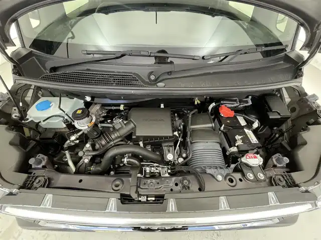 ホンダ Ｎ ＢＯＸ カスタム ターボ 滋賀県 2023(令5)年 0.5万km トワイライトミストブラックパール 禁煙車/純正９インチディスプレイオーディオ/・フルセグTV・Bluetooth・DVD・CD/全方位カメラ/ETC/前後ドラレコ/レーダークルコン/両側パワースライドドア/ハーフレザー/シートヒーター/ステアリングヒーター/ステアリングスイッチ/スマートキー/スペアキー/オートライト/LEDヘッドライト