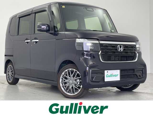 ホンダ Ｎ ＢＯＸ カスタム ターボ 愛知県 2023(令5)年 0.5万km トワイライトミストブラックパール 禁煙車/純正９インチディスプレイオーディオ/・フルセグTV・Bluetooth・DVD・CD/全方位カメラ/ETC/前後ドラレコ/レーダークルコン/両側パワースライドドア/ハーフレザー/シートヒーター/ステアリングヒーター/ステアリングスイッチ/スマートキー/スペアキー/オートライト/LEDヘッドライト