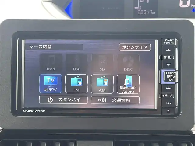 ダイハツ タント カスタム X セレクション 愛媛県 2020(令2)年 2.8万km シャイニングホワイトパール 両側パワースライドドア/純正メモリーナビ(Bluetooth/CD/DVD)/フルセグテレビ/アイドリングストップ/レーンキープアシスト/前後コーナーセンサー/ドライブレコーダー/LEDヘッドライト/オートライト/フロアマット/シートヒーター/純正ドアバイザー/純正アルミホイール/横滑り防止装置/衝突軽減システム/カーテンエアバッグ/スマートキー/プッシュスタート/ABS