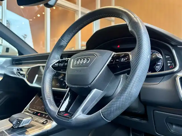 アウディ アウディ Ａ６ アバント45TFSIクワトロ スポーツ 宮城県 2022(令4)年 3.7万km 白 Ｓラインパッケージ/MMIナビ/全周囲カメラ/AppleCarPlay/AndroidAuto/黒革シート/シートヒーター/メモリ機能付きパワーシート/アイドリングストップ/ACC/レーンキープアシスト/BSM/障害物センサー/パワーバックドア/バーチャルコックピット/ステアリングスイッチ/パドルシフト/オートホールド/ドラレコ/マトリクスLEDヘッドライト/イージークローザー