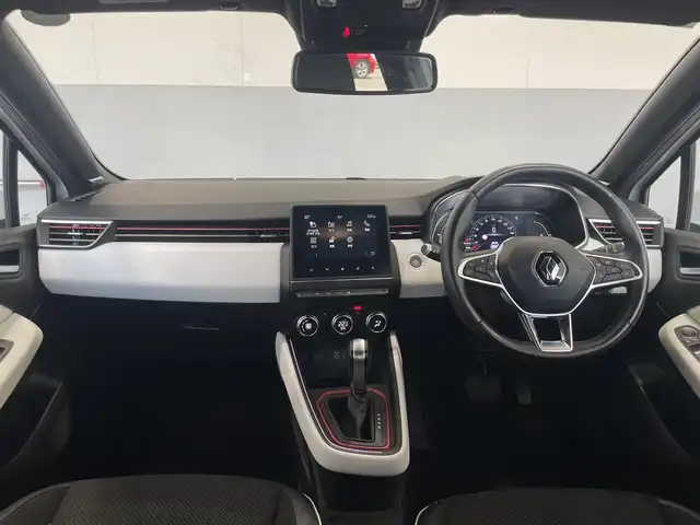 ルノー ルノー ルーテシア インテンス 静岡県 2021(令3)年 1.9万km ブラングラシエ 純正ディスプレイオーディオ/・スマートフォン用ミラーリング機能/・Bluetooth/・バックカメラ/ETC/アダプティブクルーズコントロール/歩行者・自転車検知機能付き衝突軽減ブレーキ/ブラインドスポットワーニング/パーキングアシスト/パドルシフト/ステアリングヒーター/LEDヘッドライト/・フロントフォグランプ/純正フロアマット/純正17インチアルミホイール