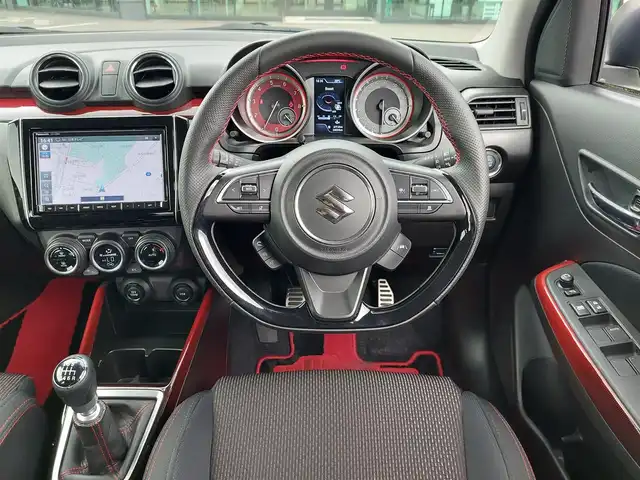 スズキ スイフト スポーツ 東京都 2023(令5)年 2.4万km ピュアホワイトP 純正8インチナビ/フルセグ/全方位モニター/ビルトインETC/ドライブレコーダー/衝突軽減ブレーキ/レーンキープアシスト/コーナーセンサー/ブラインドスポットモニター/レーダークルーズコントロール/スマートキー/純正17インチAW
