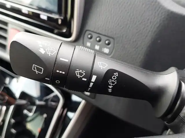 トヨタ エスクァイア Gi 東京都 2020(令2)年 3.2万km ホワイトパールクリスタルシャイン 純正ナビ/プッシュスタート/シートヒーター/ETC/トヨタセーフティセンス/コーナーセンター/純正ヒーター/両側パワースライドドア/純正フロアマット/オートライト/オートマティックハイビー/クルーズコントロール