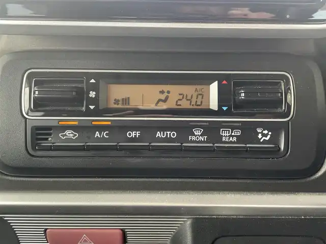 スズキ スペーシア ギア HYBRID XZターボ 群馬県 2022(令4)年 7.7万km シフォンアイボリーM ワンオーナー/４WDターボ/純正SDナビ、地デジ、Bluetooth、CD、DVD/アラウンドビューモニター/デュアルブレーキサポート/レーダークルーズコントロール/革巻きステア/LEDヘッドライト/ETC/ヘッドアップディスプレイ/パドルシフト/前席シートヒーター/ウインカーミラー/両側パワースライドドア/コーナーセンサー（リア）/ルーフレール/W・サイドエアバッグ/スマートキー×２/保証書、取説