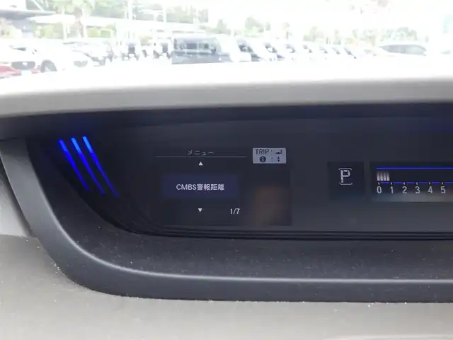 ホンダ フリード G ホンダセンシング 千葉県 2020(令2)年 2.1万km スーパープラチナグレーメタリック ホンダセンシング/・衝突軽減ブレーキ（CMBS）/・車線維持支援システム（LKAS）/・アダプティブクルーズコントロール（ACC）/・後方誤発進抑制機能/・誤発進抑制機能/両側パワースライドドア/純正メモリーナビ/ワンセグTV/【DVD/CD再生機能　Bluetooth接続】/バックカメラ/ドライブレコーダー/ETC/ウインカーミラー/リアコーナーセンサー/HIDヘッドライト/スマートキー