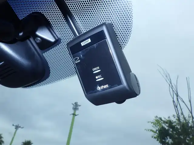 ホンダ フリード G ホンダセンシング 千葉県 2020(令2)年 2.1万km スーパープラチナグレーメタリック ホンダセンシング/・衝突軽減ブレーキ（CMBS）/・車線維持支援システム（LKAS）/・アダプティブクルーズコントロール（ACC）/・後方誤発進抑制機能/・誤発進抑制機能/両側パワースライドドア/純正メモリーナビ/ワンセグTV/【DVD/CD再生機能　Bluetooth接続】/バックカメラ/ドライブレコーダー/ETC/ウインカーミラー/リアコーナーセンサー/HIDヘッドライト/スマートキー