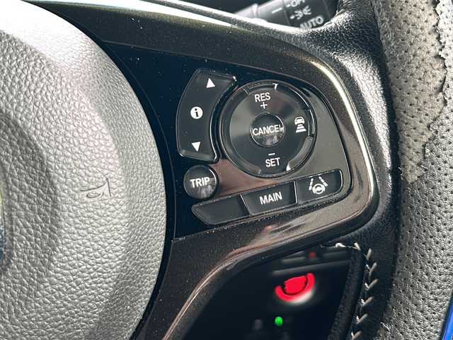 ホンダ Ｎ ＢＯＸ カスタム G L ターボ ホンダセンシング 茨城県 2018(平30)年 5.8万km ブリリアントスポーティブルーメタリック2トーン 横滑り防止装置/コーナーセンサー/LEDヘッドライト/衝突被害軽減システム/カーテンエアバッグ/Bluetooth/USB入力端子/ETC/バックカメラ/フルセグTV/SDナビ/両側パワースライドドア/スマートキー/冷房AAC/追従走行付クルーズコントロール/ドライブレコーダー/15インチ純正アルミホイール