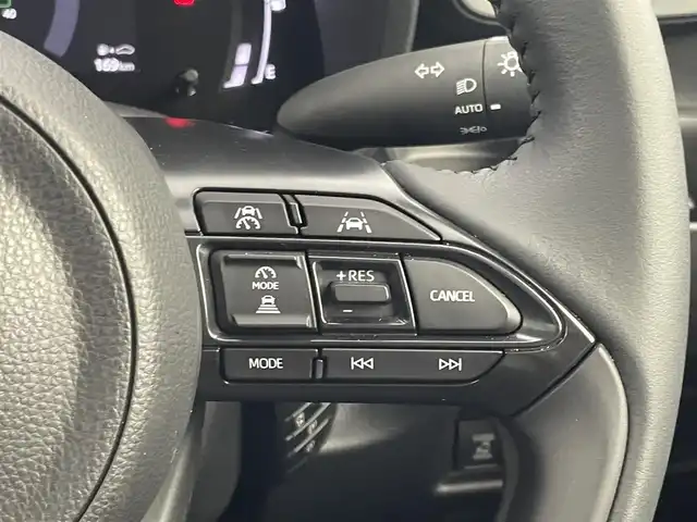 トヨタ シエンタ ハイブリッド Z 埼玉県 2025(令7)年 0.6万km プラチナホワイトパールマイカ 純正ディスプレイオーディオ/パノラミックビューモニター/プリクラッシュセーフティ/レーダークルーズコントロール/レーンディパーチャーアラート/ロードサインアシスト/クリアランスソナー /両側パワースライドドア/LEDオートライト/スマートキー/ETC2.0