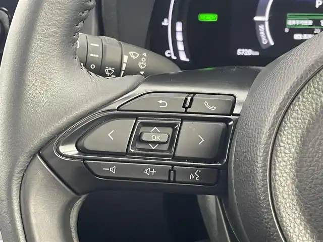 トヨタ シエンタ ハイブリッド Z 埼玉県 2025(令7)年 0.6万km プラチナホワイトパールマイカ 純正ディスプレイオーディオ/パノラミックビューモニター/プリクラッシュセーフティ/レーダークルーズコントロール/レーンディパーチャーアラート/ロードサインアシスト/クリアランスソナー /両側パワースライドドア/LEDオートライト/スマートキー/ETC2.0