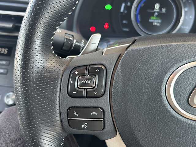 レクサス ＲＣ 300h Fスポーツ 静岡県 2019(令1)年 2.7万km ソニックチタニウム 純正メモリナビ/・CD/・DVD/・フルセグＴＶ/・Bluetooth/・USB/・AM/・FM/主要装備/・サンルーフ/・純正リアスポイラー/・セーフティーシステム+/・衝突軽減/・レーンキープ/・追従クルコン/・クリアランスソナー/・BSM/・バックカメラ/・パワーシートD/N席/・シートヒーターD/N席/・エアシートD/N席/・レザーシート/・純正ドラレコ前/・ビルトインＥＴＣ2.0/・電動リアゲート/・3眼LEDライト/・オートハイビーム/・デイライト/・純正フロアマット