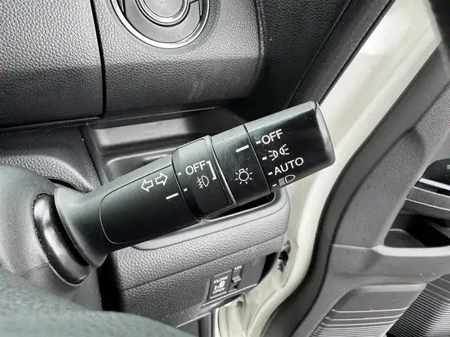 ホンダ Ｎ ＢＯＸ カスタムG スロープLホンダS 三重県 2019(平31)年 4.9万km プラチナホワイトパール ワンオーナー/車いす専用装備/・スーパーフレックススロープ/・電動ウインチ/・車いす乗車員用手すり/純正8インチナビ【VXU-195NBi】/・地デジTV/CD/DVD/Bluetooth/Apple CarPlay/バックカメラ/ホンダセンシング /・衝突軽減ブレーキ/・誤発進抑制機能/・後方誤発進抑制機能/・歩行者故障低減ステアリング/・先行車発進お知らせ機能/・アクティブクルーズコントロール/・車線維持支援システム/・オートハイビーム/・標識認識能/・路外逸脱抑制機能/片側パワースライドドア /ビルトインETC/純正14インチアルミホイール/LEDヘッドライト/オートライト/スマートキー×2/取説/保証書