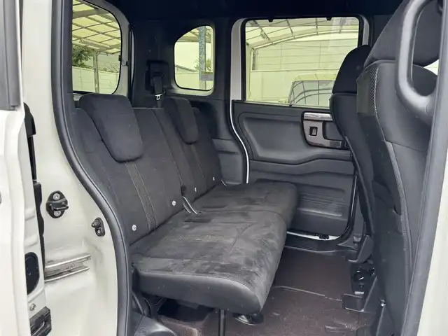 ホンダ Ｎ ＢＯＸ カスタムG スロープLホンダS 三重県 2019(平31)年 4.9万km プラチナホワイトパール ワンオーナー/車いす専用装備/・スーパーフレックススロープ/・電動ウインチ/・車いす乗車員用手すり/純正8インチナビ【VXU-195NBi】/・地デジTV/CD/DVD/Bluetooth/Apple CarPlay/バックカメラ/ホンダセンシング /・衝突軽減ブレーキ/・誤発進抑制機能/・後方誤発進抑制機能/・歩行者故障低減ステアリング/・先行車発進お知らせ機能/・アクティブクルーズコントロール/・車線維持支援システム/・オートハイビーム/・標識認識能/・路外逸脱抑制機能/片側パワースライドドア /ビルトインETC/純正14インチアルミホイール/LEDヘッドライト/オートライト/スマートキー×2/取説/保証書