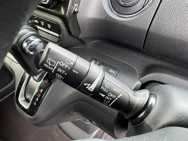 ホンダ Ｎ ＢＯＸ カスタムG スロープLホンダS 三重県 2019(平31)年 4.9万km プラチナホワイトパール ワンオーナー/車いす専用装備/・スーパーフレックススロープ/・電動ウインチ/・車いす乗車員用手すり/純正8インチナビ【VXU-195NBi】/・地デジTV/CD/DVD/Bluetooth/Apple CarPlay/バックカメラ/ホンダセンシング /・衝突軽減ブレーキ/・誤発進抑制機能/・後方誤発進抑制機能/・歩行者故障低減ステアリング/・先行車発進お知らせ機能/・アクティブクルーズコントロール/・車線維持支援システム/・オートハイビーム/・標識認識能/・路外逸脱抑制機能/片側パワースライドドア /ビルトインETC/純正14インチアルミホイール/LEDヘッドライト/オートライト/スマートキー×2/取説/保証書