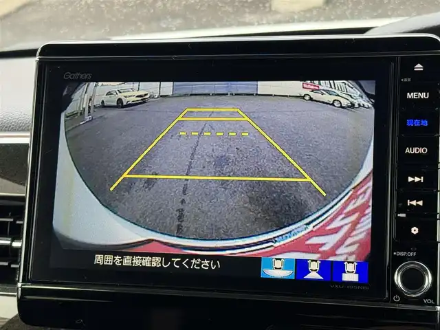 ホンダ Ｎ ＢＯＸ カスタムG スロープLホンダS 三重県 2019(平31)年 4.9万km プラチナホワイトパール ワンオーナー/車いす専用装備/・スーパーフレックススロープ/・電動ウインチ/・車いす乗車員用手すり/純正8インチナビ【VXU-195NBi】/・地デジTV/CD/DVD/Bluetooth/Apple CarPlay/バックカメラ/ホンダセンシング /・衝突軽減ブレーキ/・誤発進抑制機能/・後方誤発進抑制機能/・歩行者故障低減ステアリング/・先行車発進お知らせ機能/・アクティブクルーズコントロール/・車線維持支援システム/・オートハイビーム/・標識認識能/・路外逸脱抑制機能/片側パワースライドドア /ビルトインETC/純正14インチアルミホイール/LEDヘッドライト/オートライト/スマートキー×2/取説/保証書
