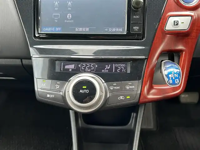 トヨタ プリウス α S 栃木県 2015(平27)年 7.6万km アティチュードブラックマイカ モデリスタエアロ/純正メモリナビ/フルセグTV/DVD/Bluetooth/SD/MSV/バックカメラ/ビルトインETC/スマートキー/ステアリングリモコン/LEDオートライト/フォグランプ/純正フロアマット/木目調パネル/社外16インチAW/純正AW+WCP+スタッドレスタイヤ4本積込/横滑り防止装置/サイド/カーテンエアバッグ/保証書/取説